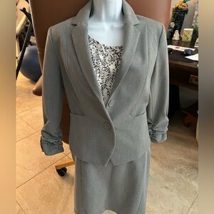 Express Skirt Suit